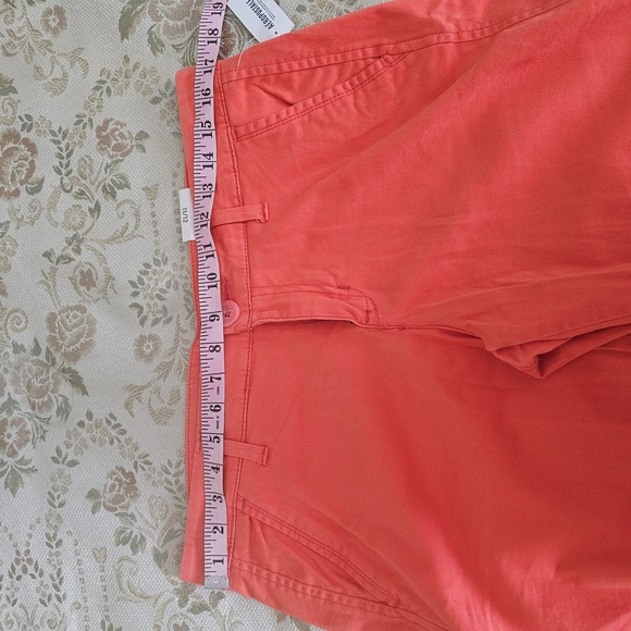 Aeropostale Womens Orange Solid Shorts Size 11/12 New - Picture 2 of 4